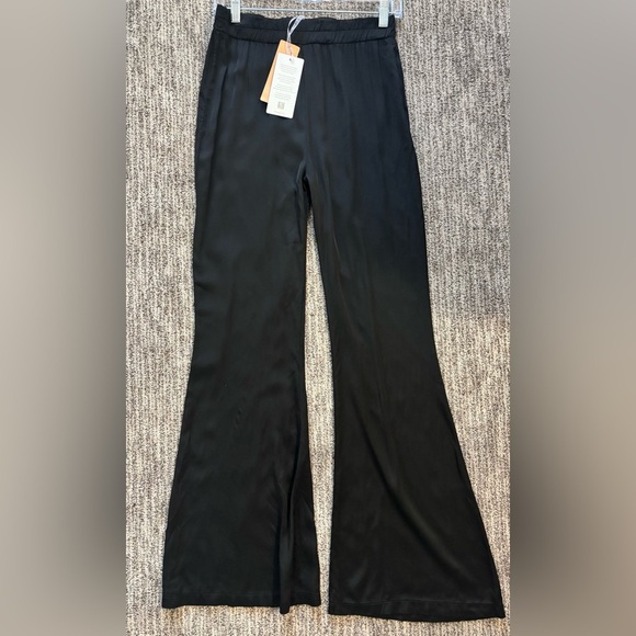 Stunning Duzy D satin Black Women's Flared Trousers - Picture 3 of 4